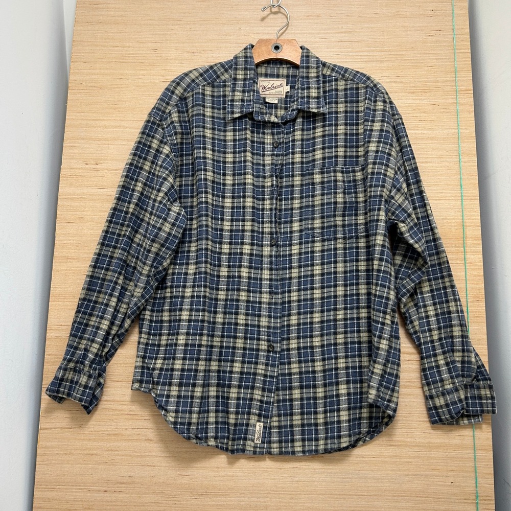 Woolrich Mens Large Plaid Flannel Shirt Navy Blue Tan Cotton Rugged Outdoor L